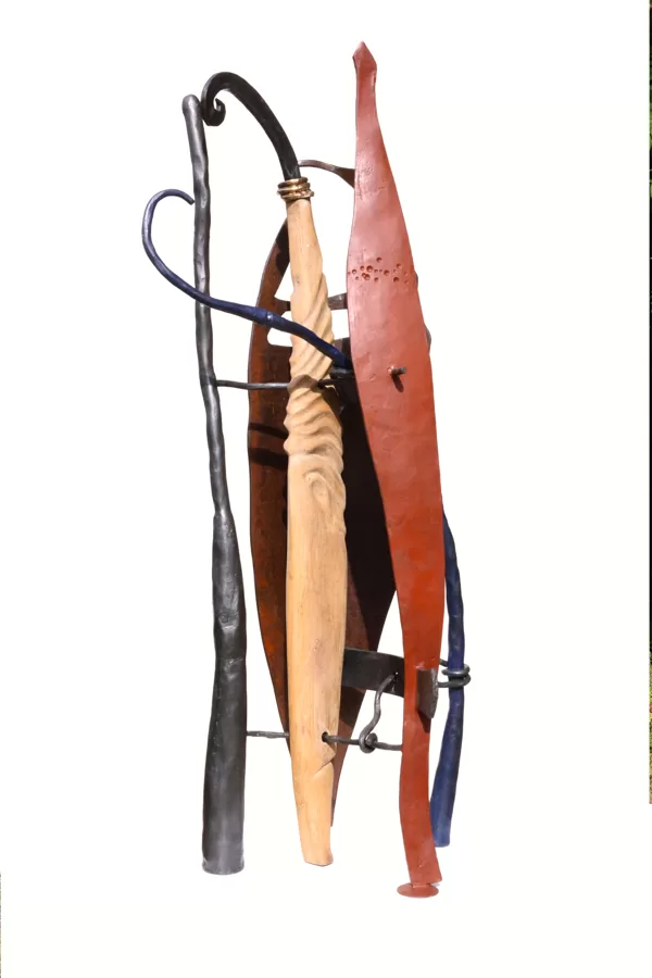 L' Accroche coeur ( acier forgé, chêne , bronze H 120 cm x 57 x 34  )
